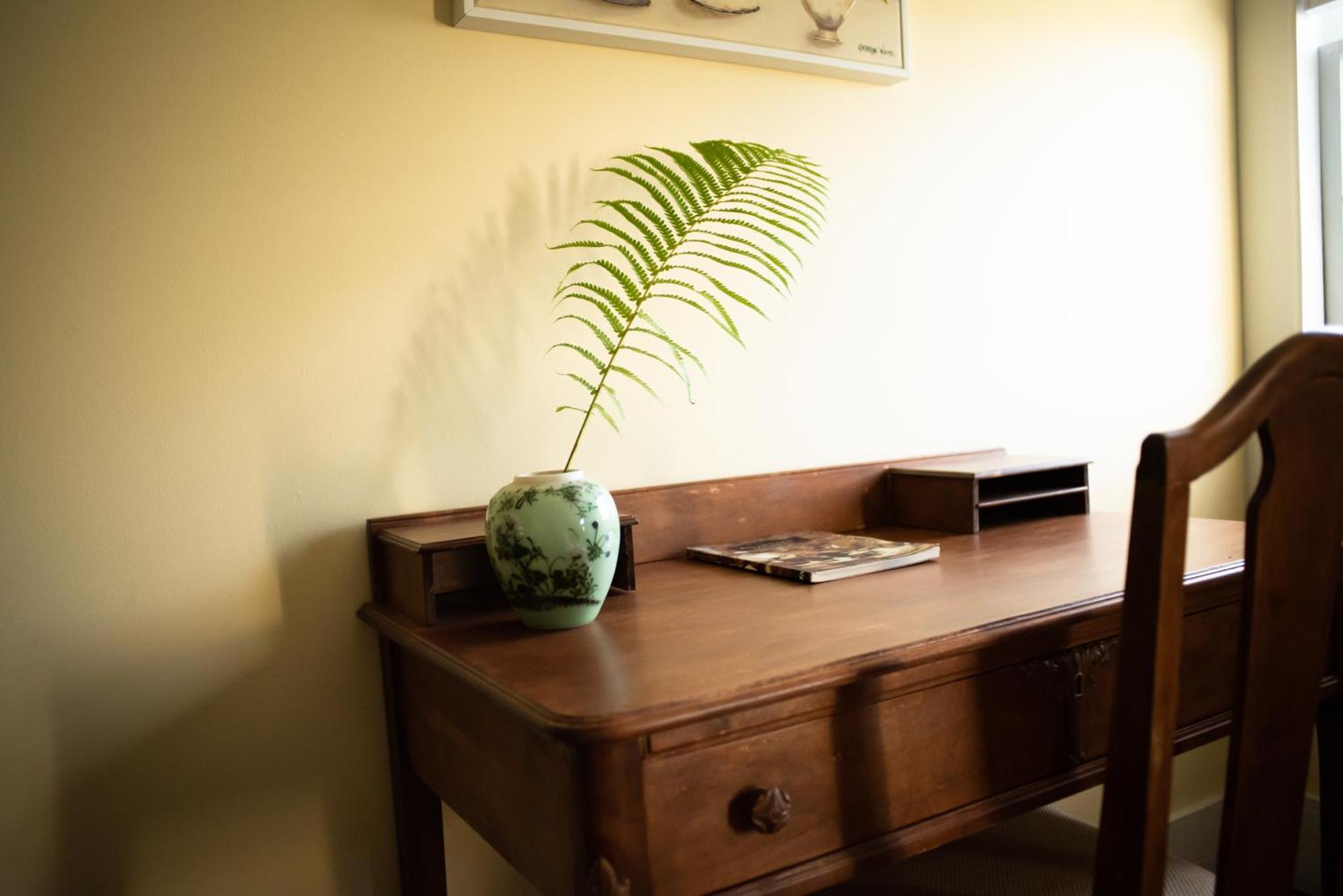 Black Walnut Bed And Breakfast Interlaken Room photo